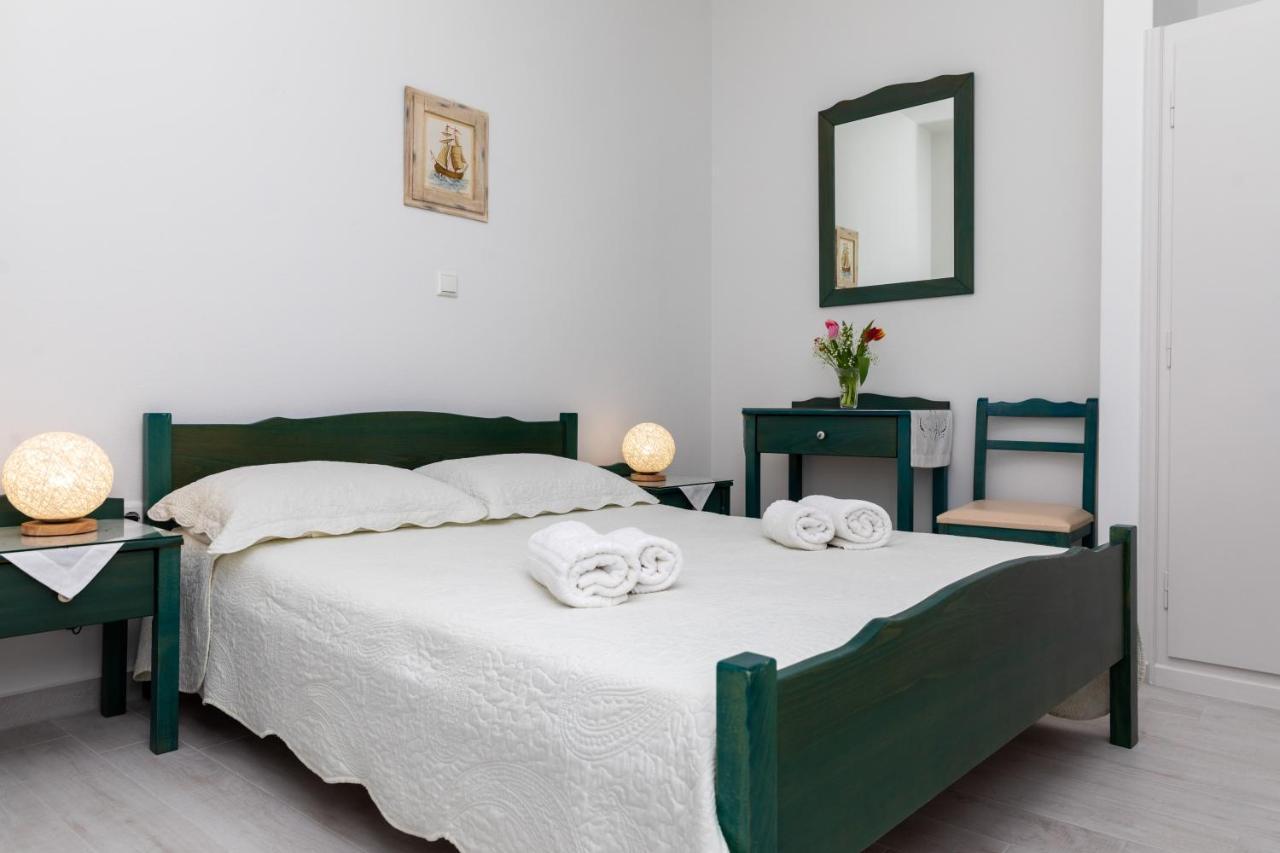 Annamaria Pansion Hotel Naxos City ภายนอก รูปภาพ